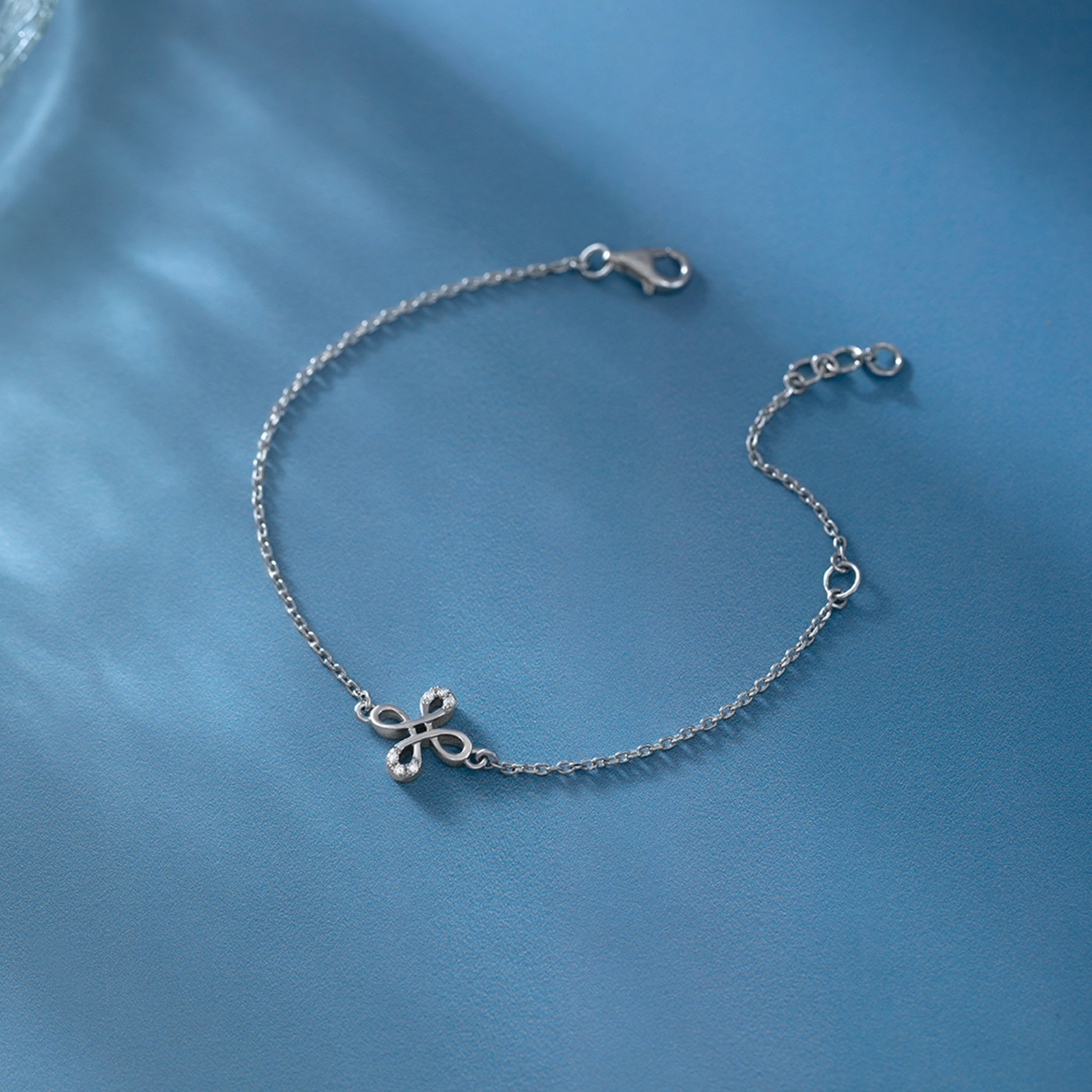Gleaming Symmetric 925 Silver Diamond Bracelet