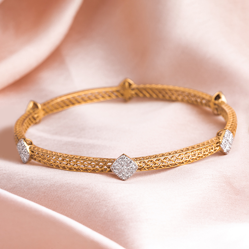 Diamond Bangles 18 Karat Yellow Gold Glitter Mesh Diamond Bangle