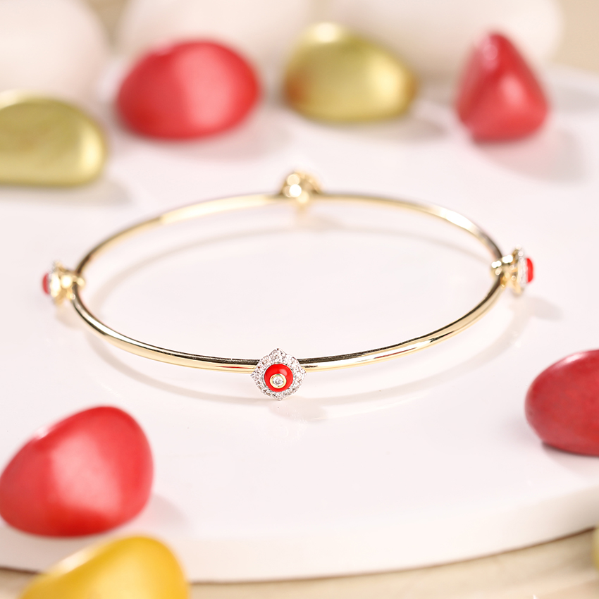 Aarini Radiant Diamond Loha Bangle