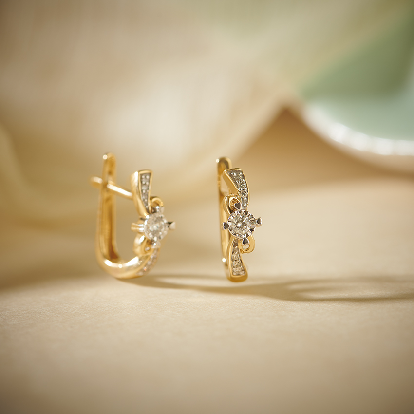 Twisty Curl Diamond Hoop Earrings Twisty Curl Diamond Hoop Earrings