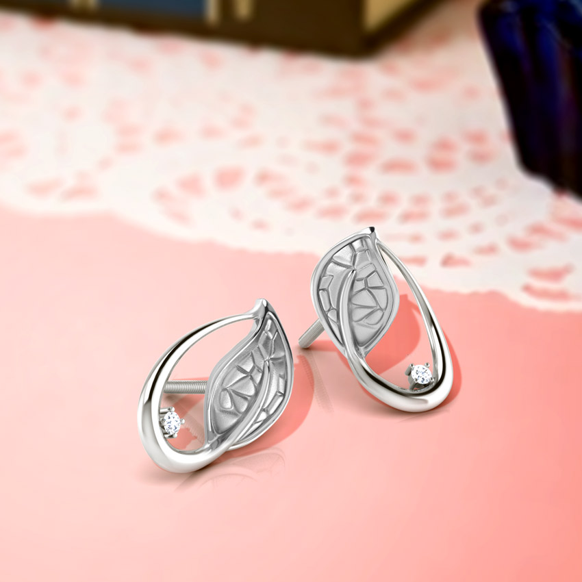 Sparks Platinum Platinum Stud Earrings