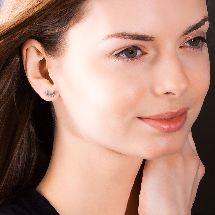 Star & Moon Mismatched Diamond Stud Earrings Star & Moon Mismatched Diamond Stud Earrings