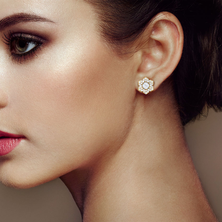 Bellum Flower Diamond Stud Earrings