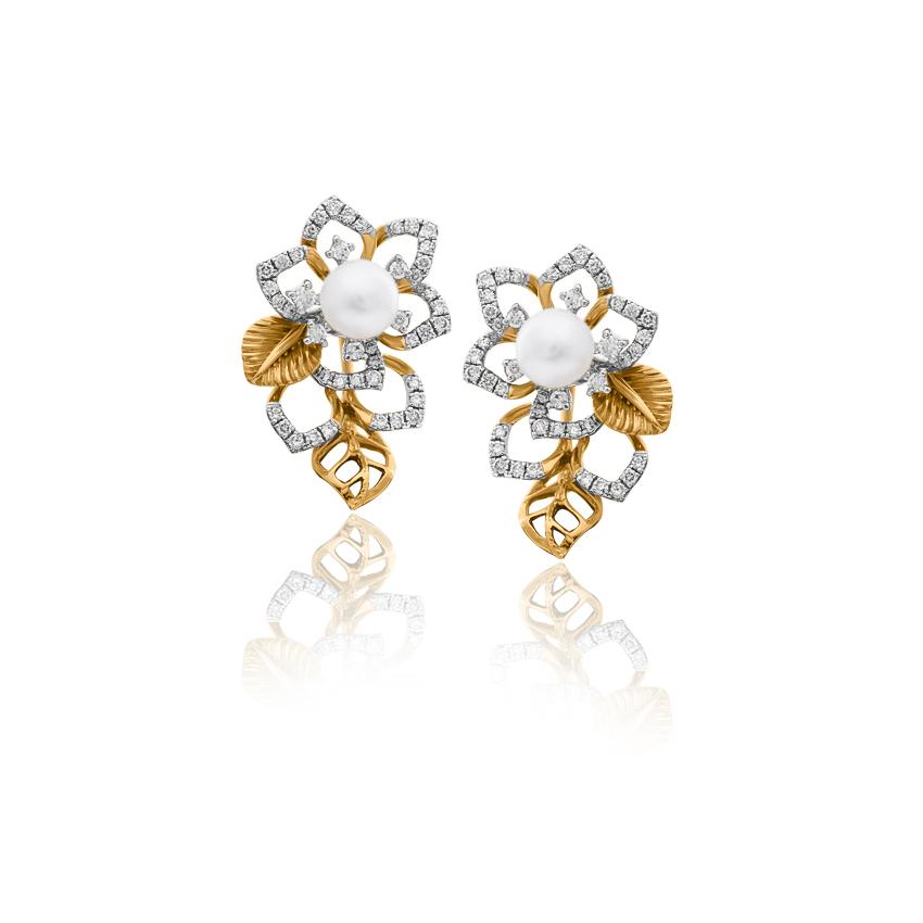 Ella Blossom Pearl Ear Cuff Ella Blossom Pearl Ear Cuff