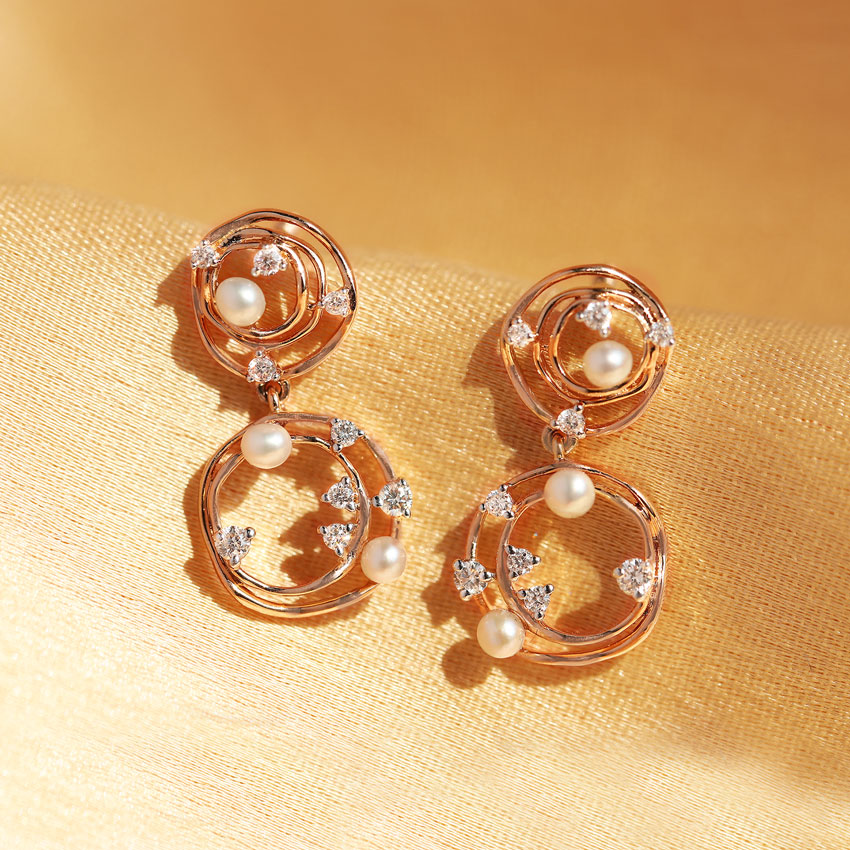 Gem Shells Stud Earrings