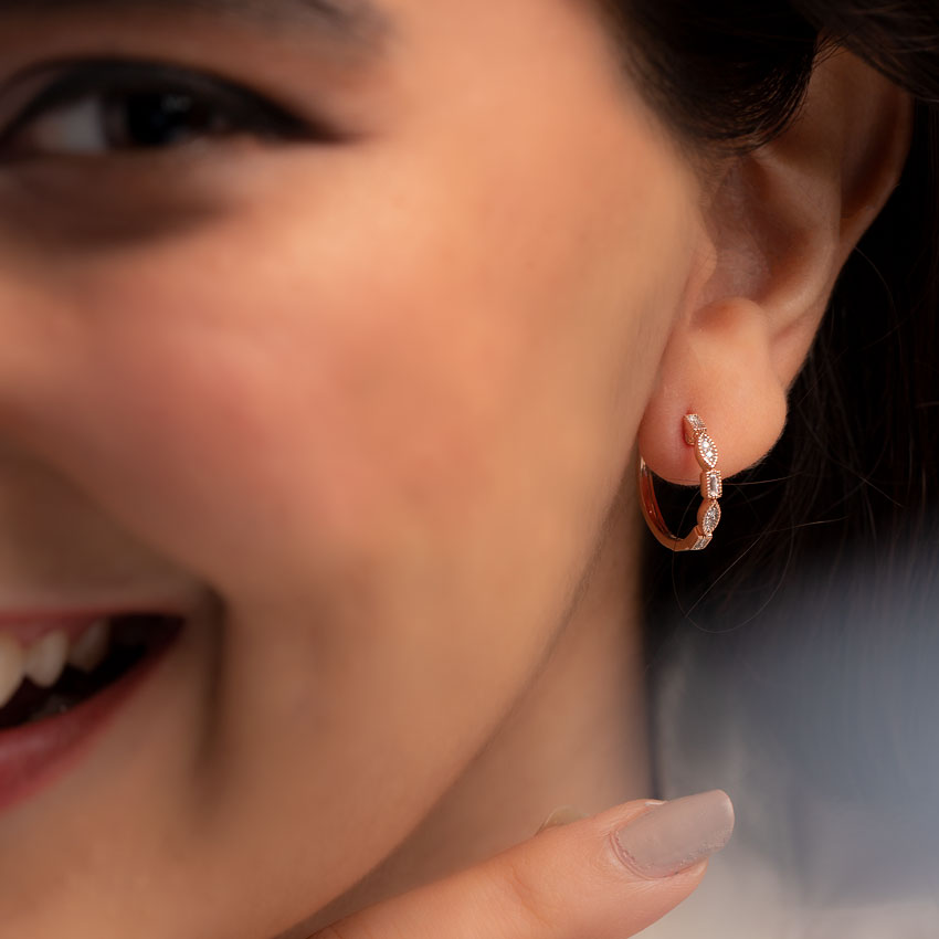 Margerit Splendid Diamond Hoop Earrings Margerit Splendid Diamond Hoop Earrings