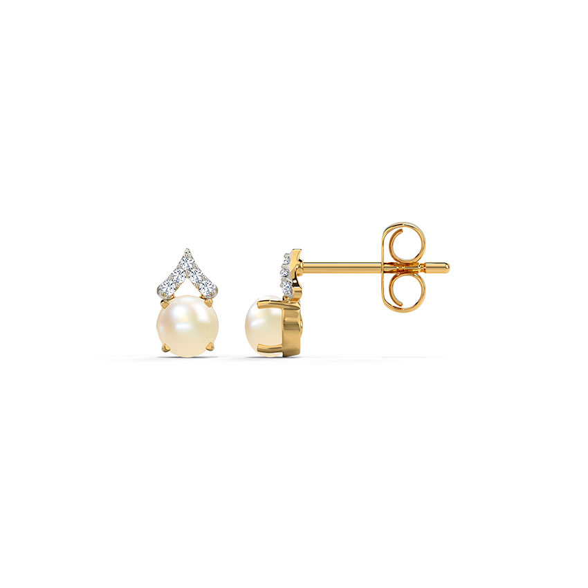 Daisy Radiant Pearl Stud Earrings Daisy Radiant Pearl Stud Earrings