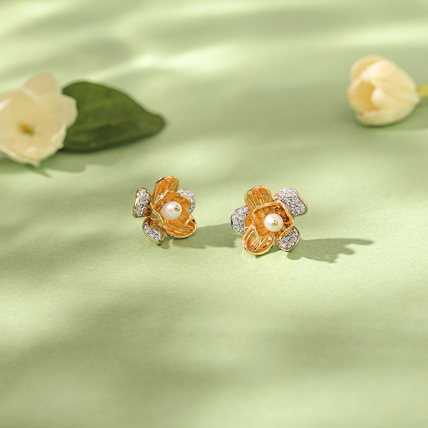 Diamond,Gemstone Earrings 14 Karat Yellow Gold Mawlik Pearl Stud Earrings