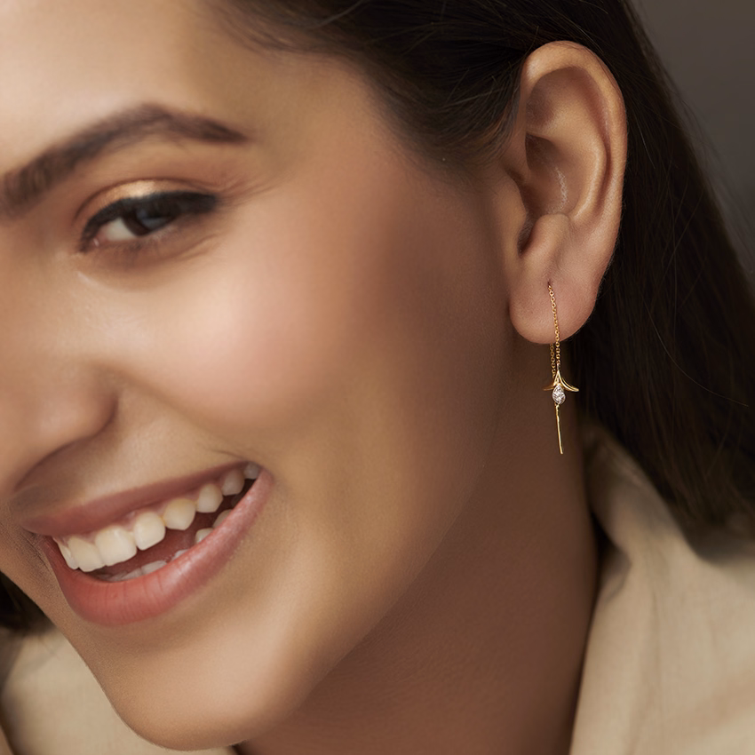Diamond Earrings 14 Karat Yellow Gold Scarlett Florid Diamond Sui Dhaga Earrings