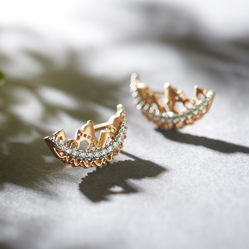 Buy Charming Chand Diamond Stud Earrings Online CaratLane