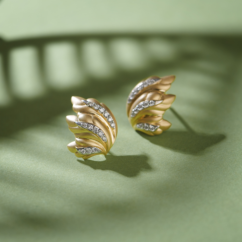 Diamond Earrings 14 Karat Yellow Gold Floret Bush Diamond Stud Earrings