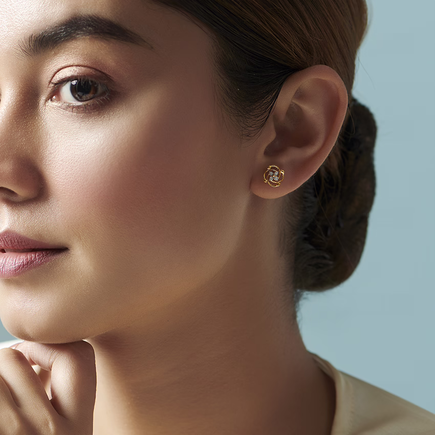 Diamond Earrings 14 Karat Yellow Gold Bright Bloomy Diamond Stud Earrings