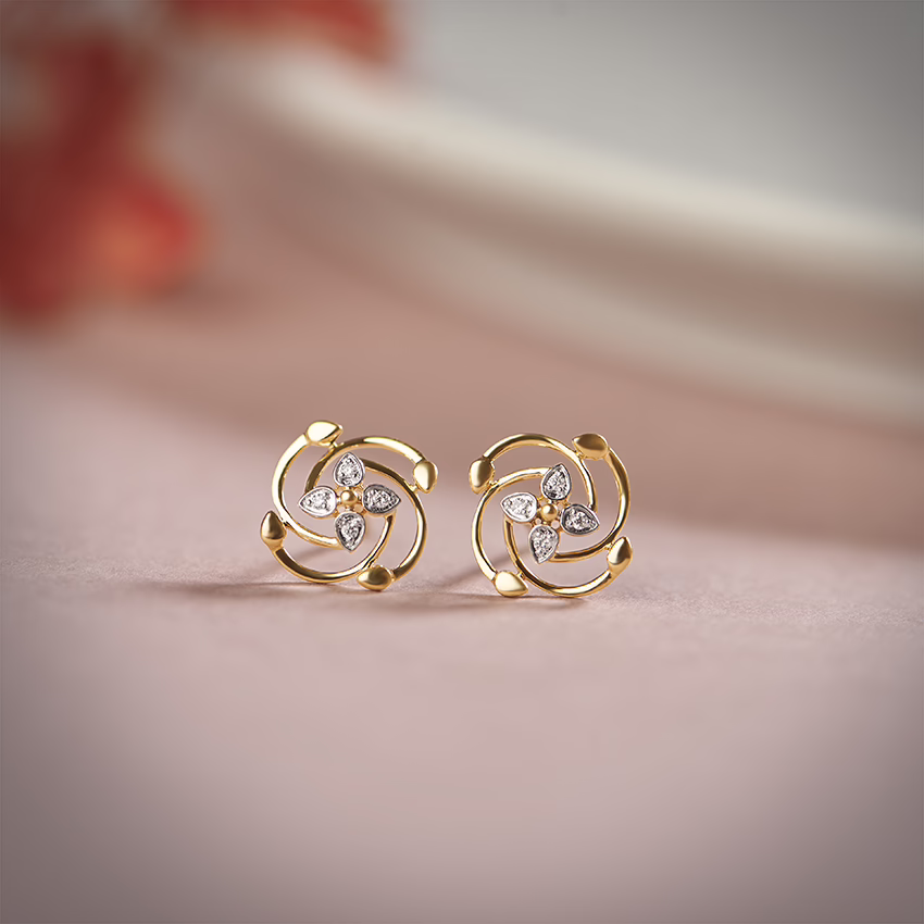 Diamond Earrings 14 Karat Yellow Gold Bright Bloomy Diamond Stud Earrings