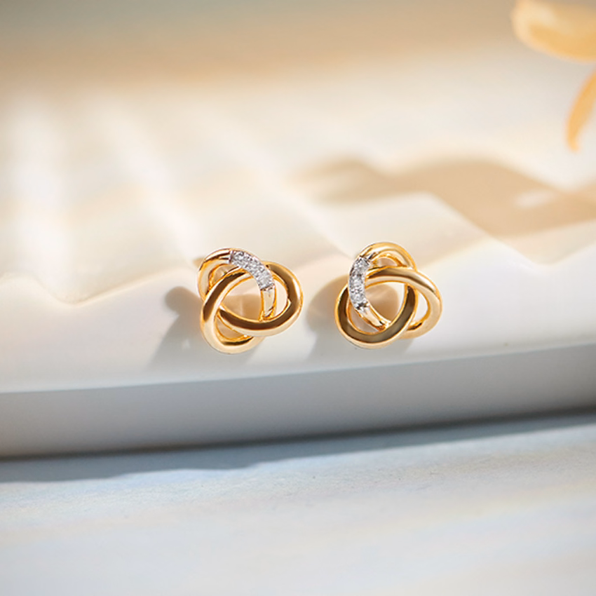 Diamond Earrings 18 Karat Yellow Gold Swirly Knots Diamond Stud Earrings