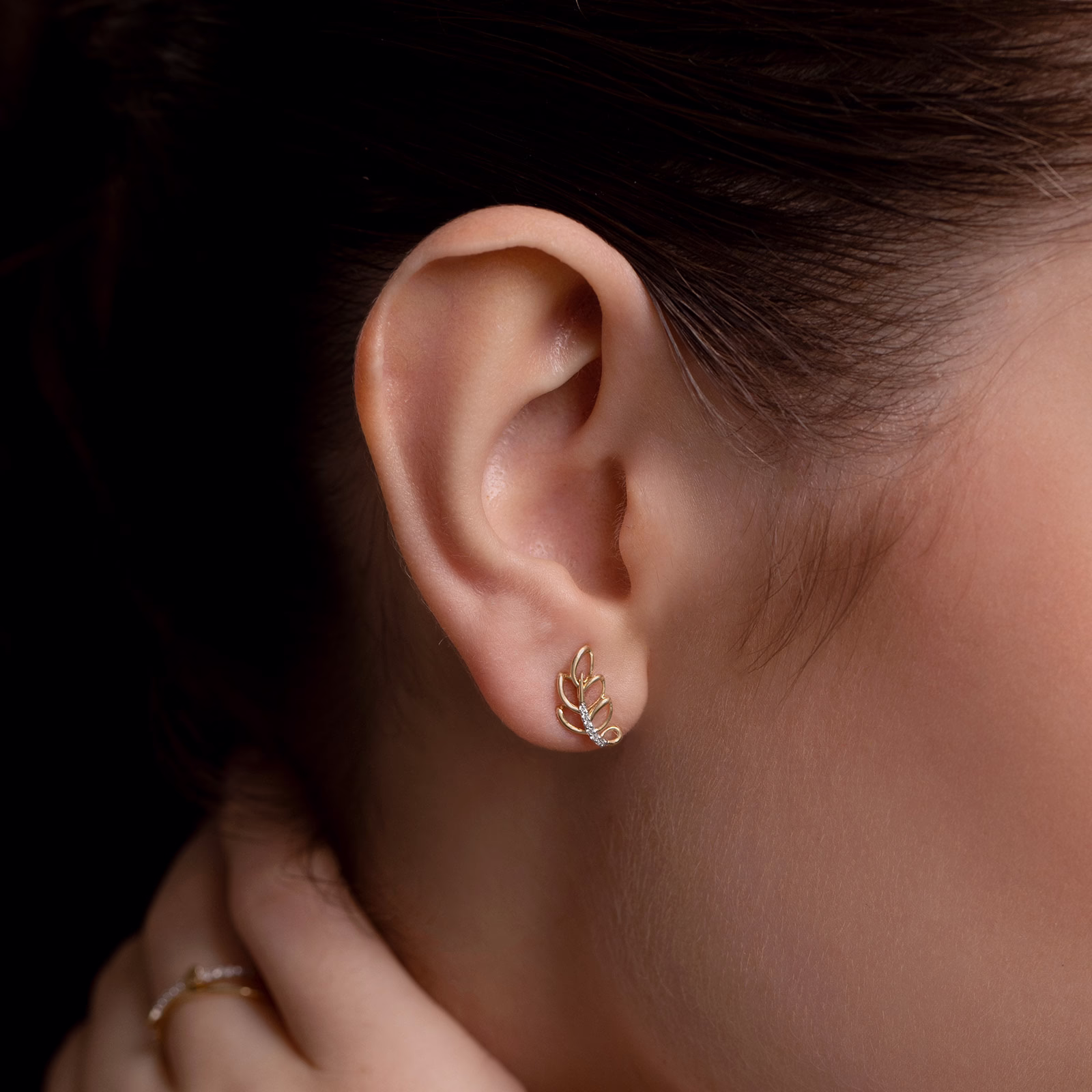 Diamond Earrings 18 Karat Yellow Gold Fern Foliage Diamond Stud Earrings