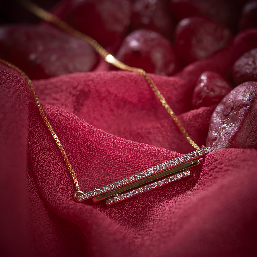 Roma Bar Diamond Necklace