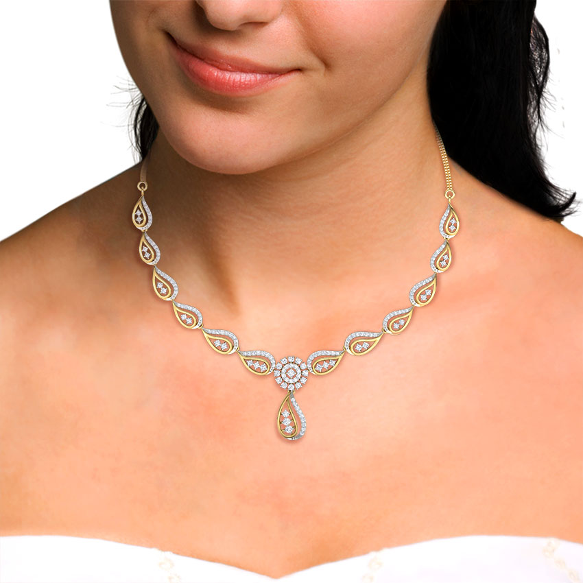 Motif Diamond Necklace Motif Diamond Necklace