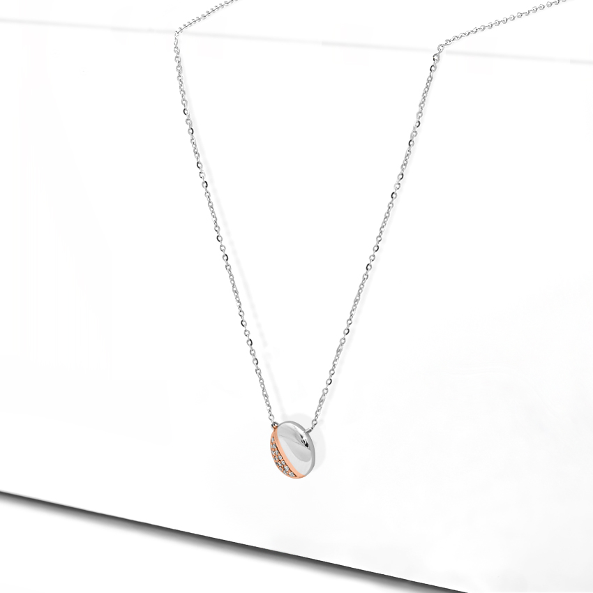 Classic Glinting Platinum Necklace