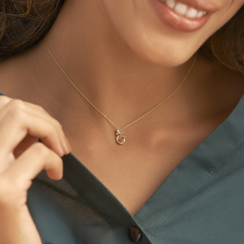 Leafy Alphabet G Diamond Necklace
