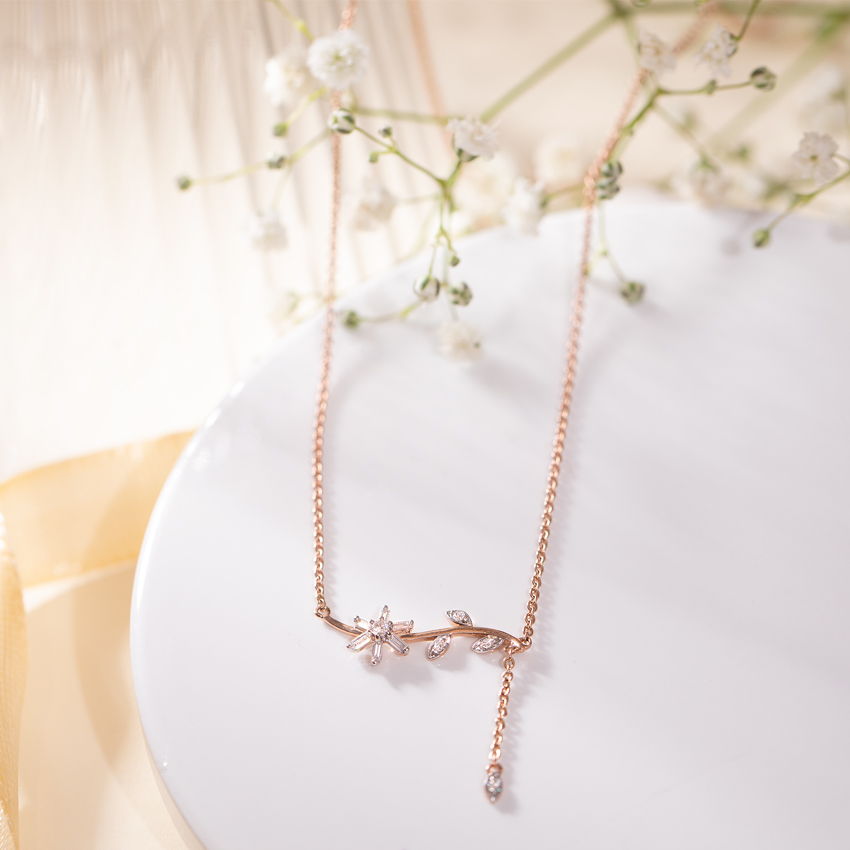 Blossomy Baguette Diamond Necklace