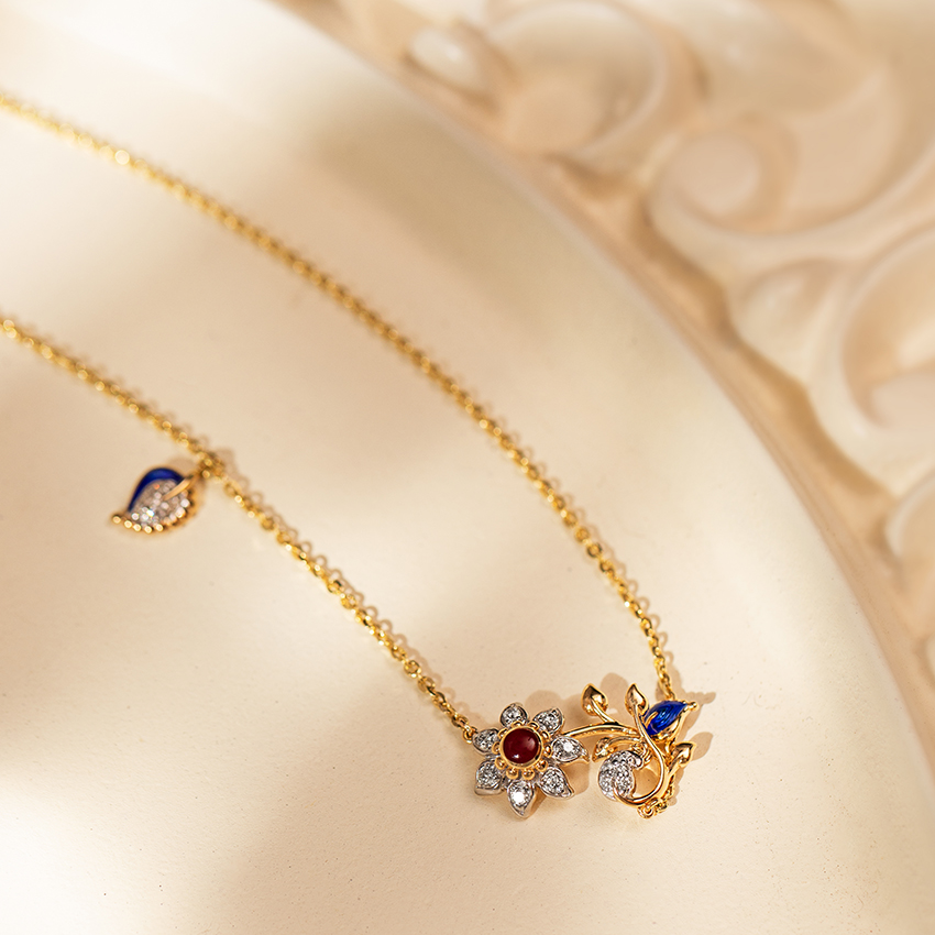 Kavelia Elegant Diamond Necklace Kavelia Elegant Diamond Necklace