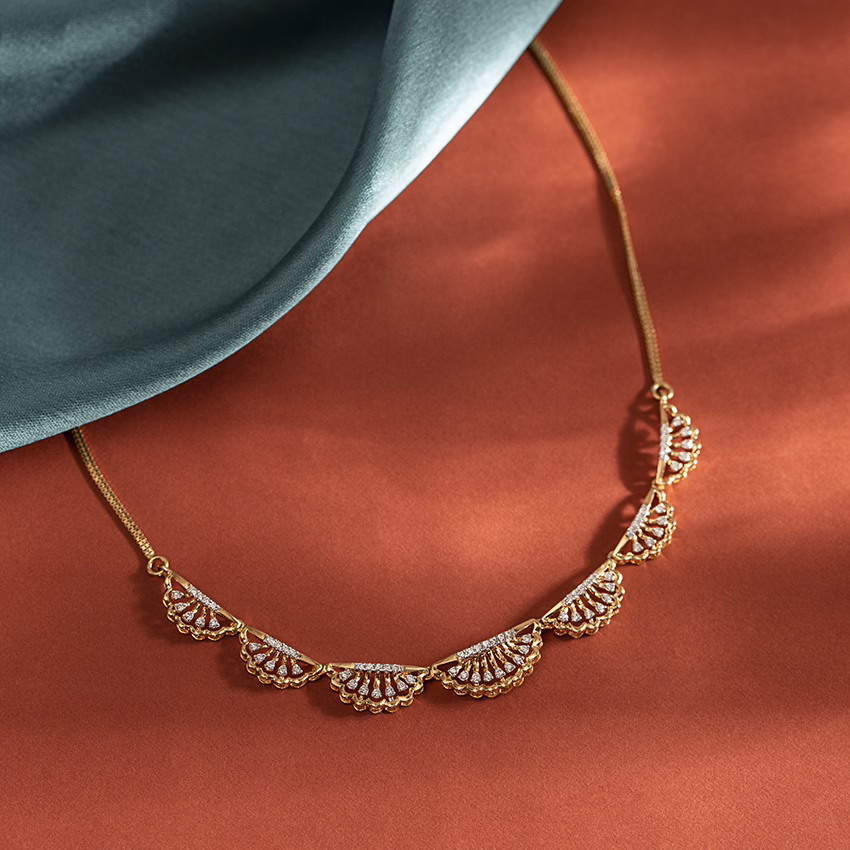 Diamond Necklaces 18 Karat Yellow Gold Yamie Diamond Necklace