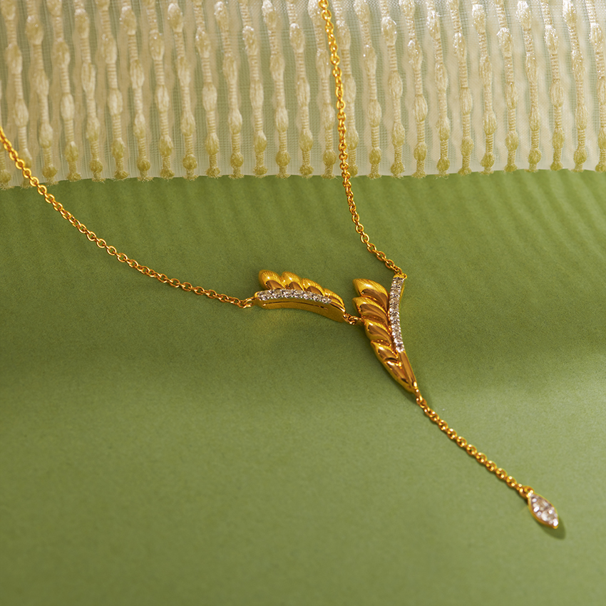 Diamond Necklaces 14 Karat Yellow Gold Wignola Diamond Necklace