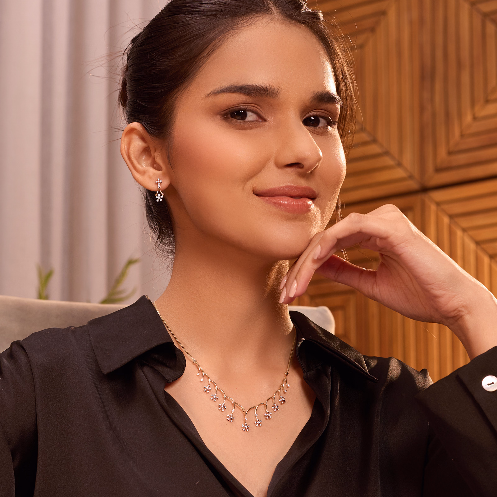 Diamond Necklaces 18 Karat Rose Gold Celeste Flora Diamond Necklace
