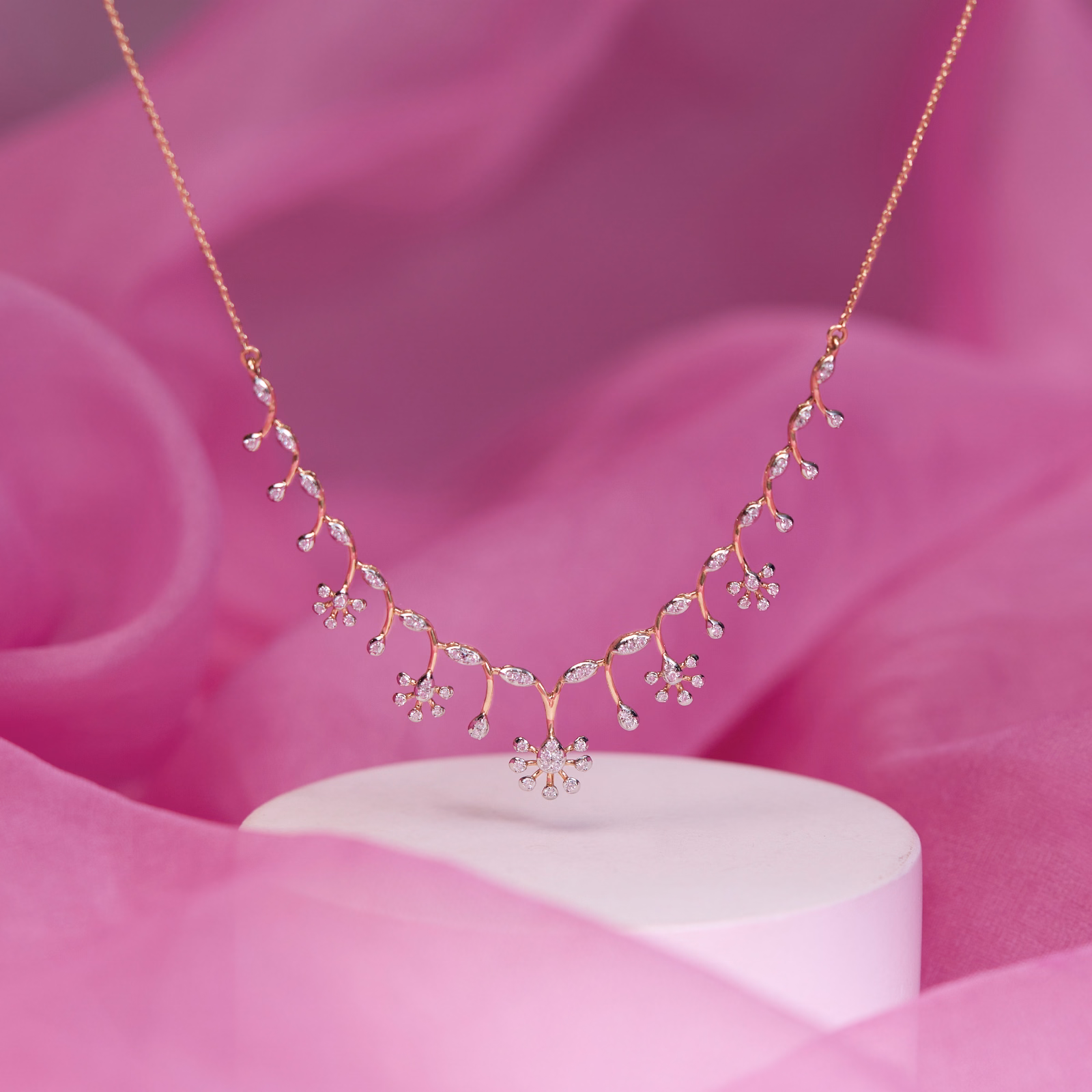 Diamond Necklaces 14 Karat Yellow Gold Auric Spark Diamond Necklace