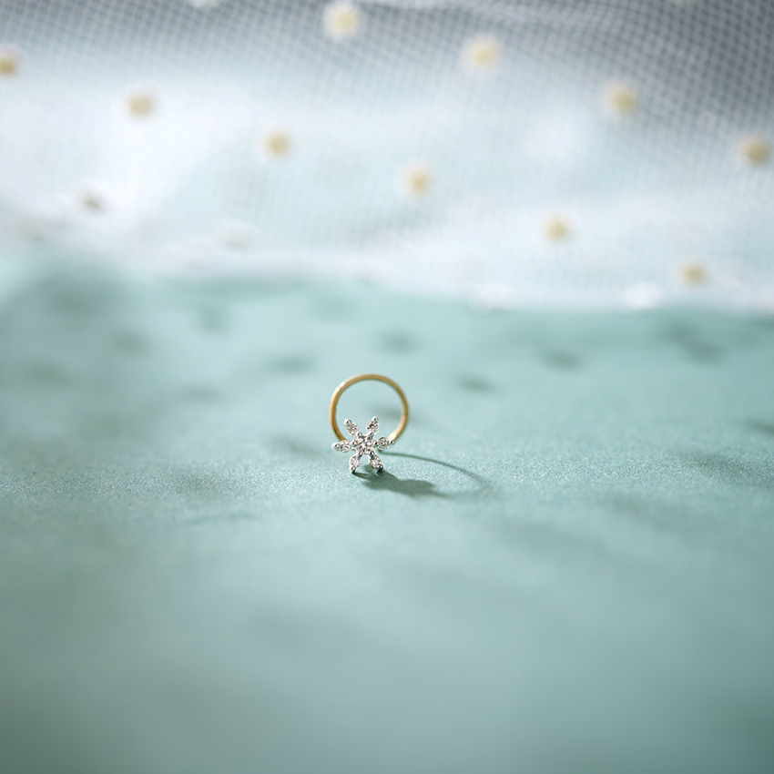 Diamond Nose pin 18 Karat Yellow Gold Flower Blossom Diamond Nose Pin
