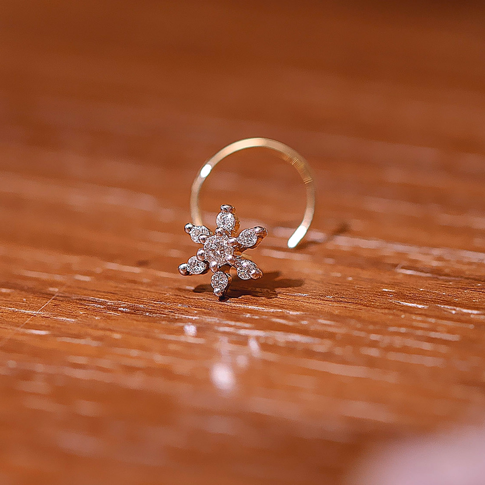 Diamond Nose pin 18 Karat Yellow Gold Flower Blossom Diamond Nose Pin