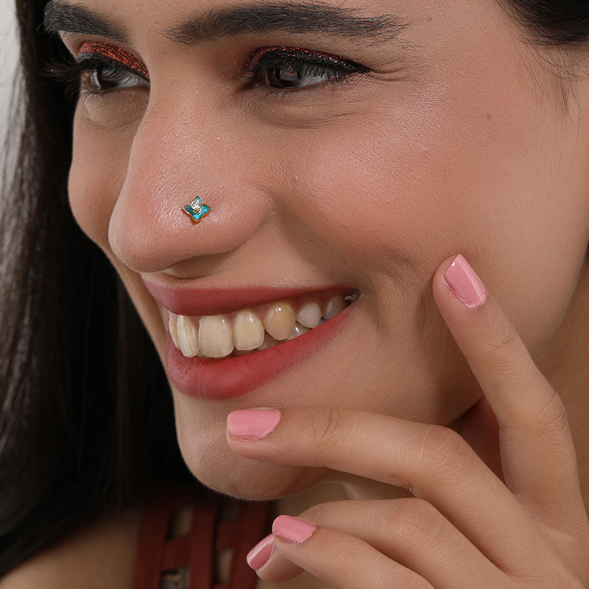 Lucky Floret Detachable Diamond Nose Pin