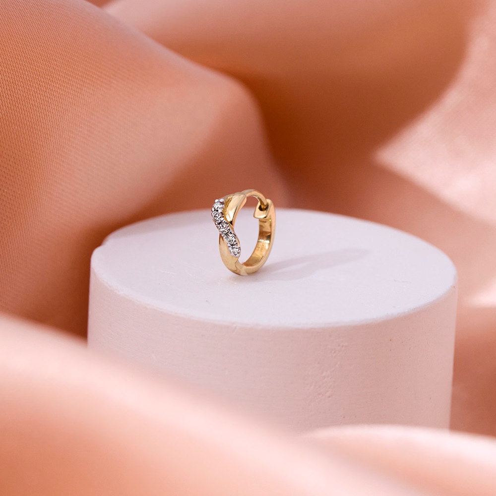 Diamond Nose pin 14 Karat Yellow Gold Ashley Radiant Diamond Nose Pin