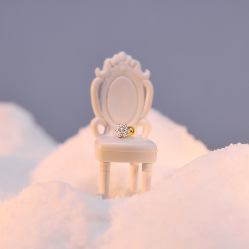 Diamond Nose pin 14 Karat Yellow Gold Niva Diamond Nose Pin
