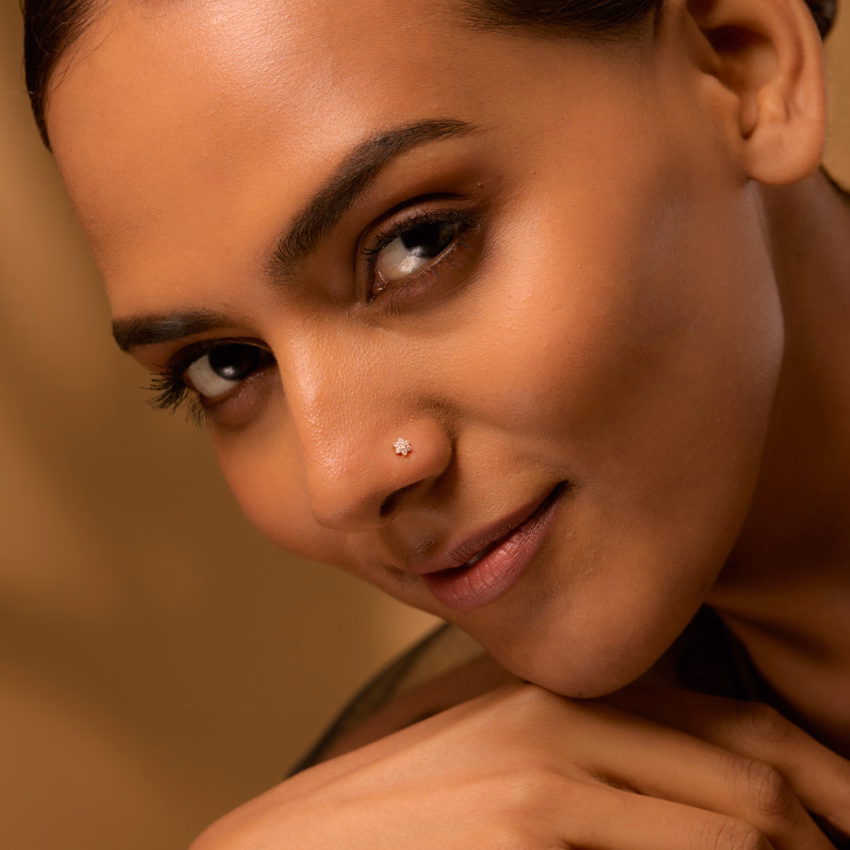 Diamond Nose pin 14 Karat Yellow Gold Niva Diamond Nose Pin