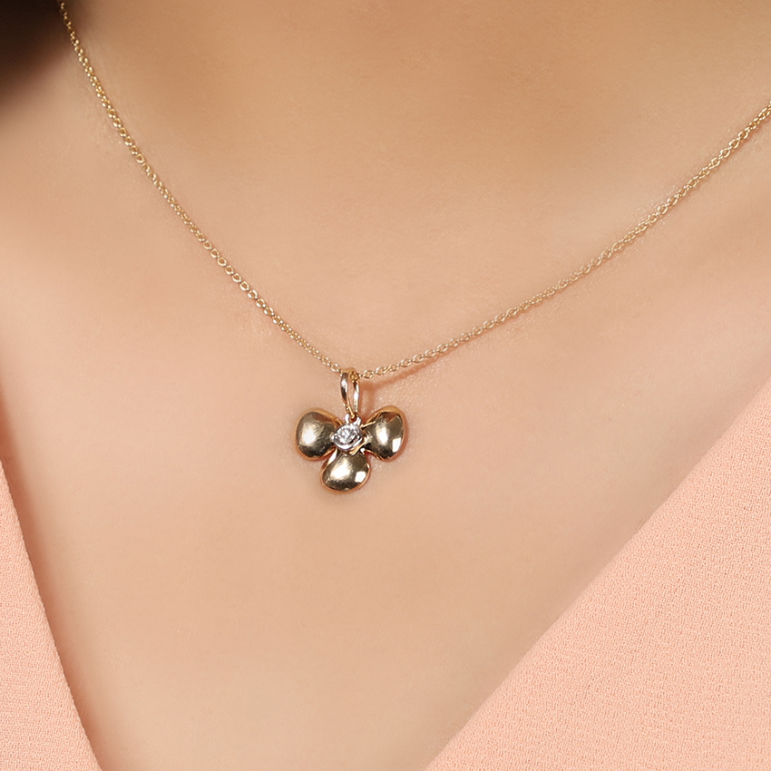 Aarya Floret Pendant