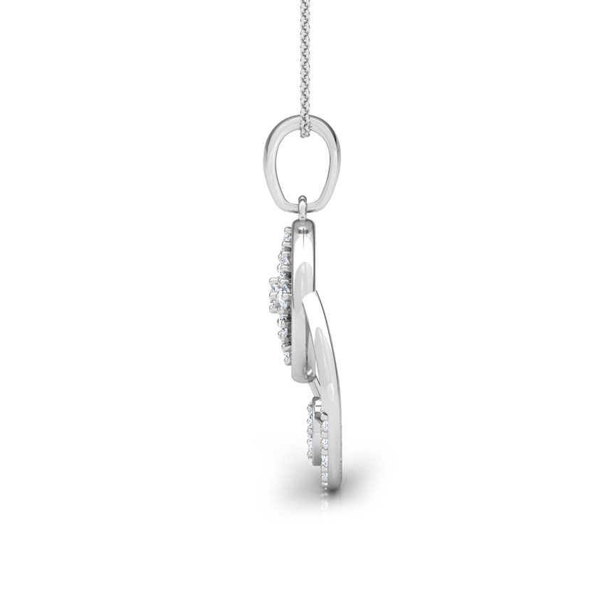 Overlay Cluster Diamond Pendant Overlay Cluster Diamond Pendant