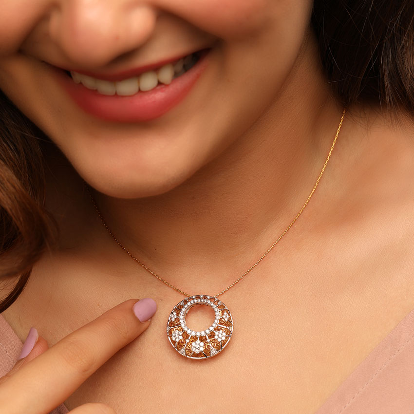 Beauty Galore Diamond Pendant Beauty Galore Diamond Pendant