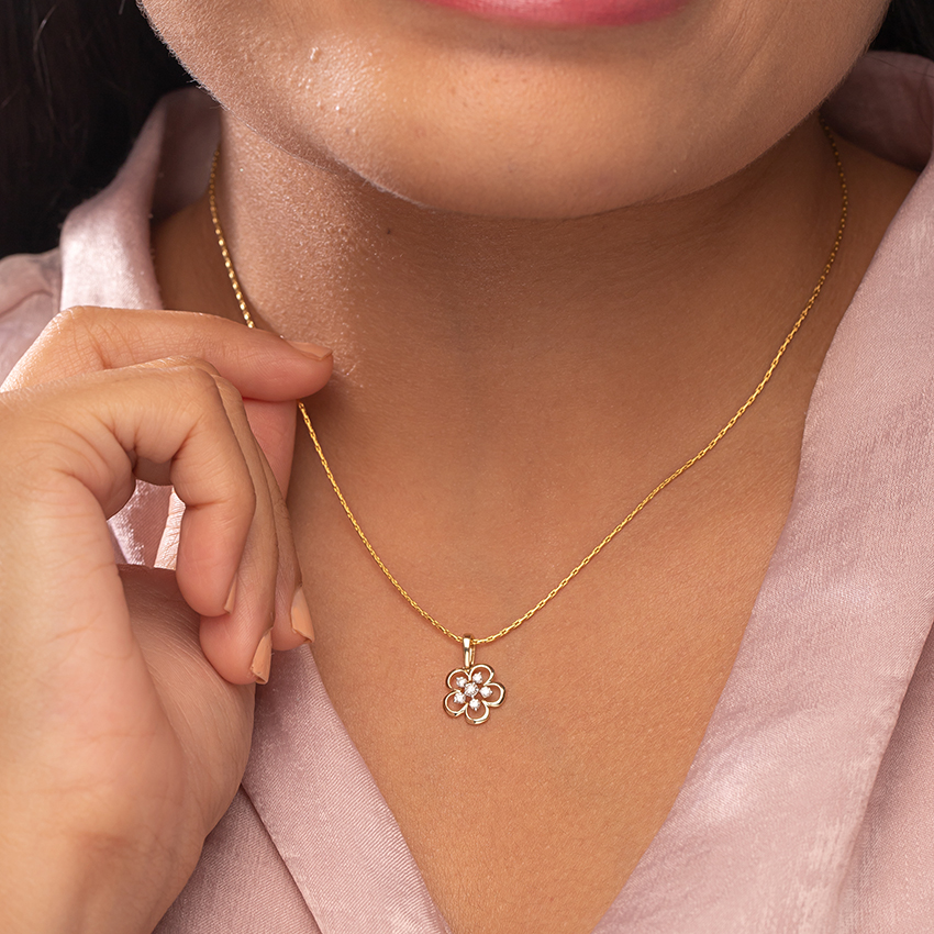 Diamond Pendants 14 Karat Yellow Gold Ivy Bloom Diamond Pendant