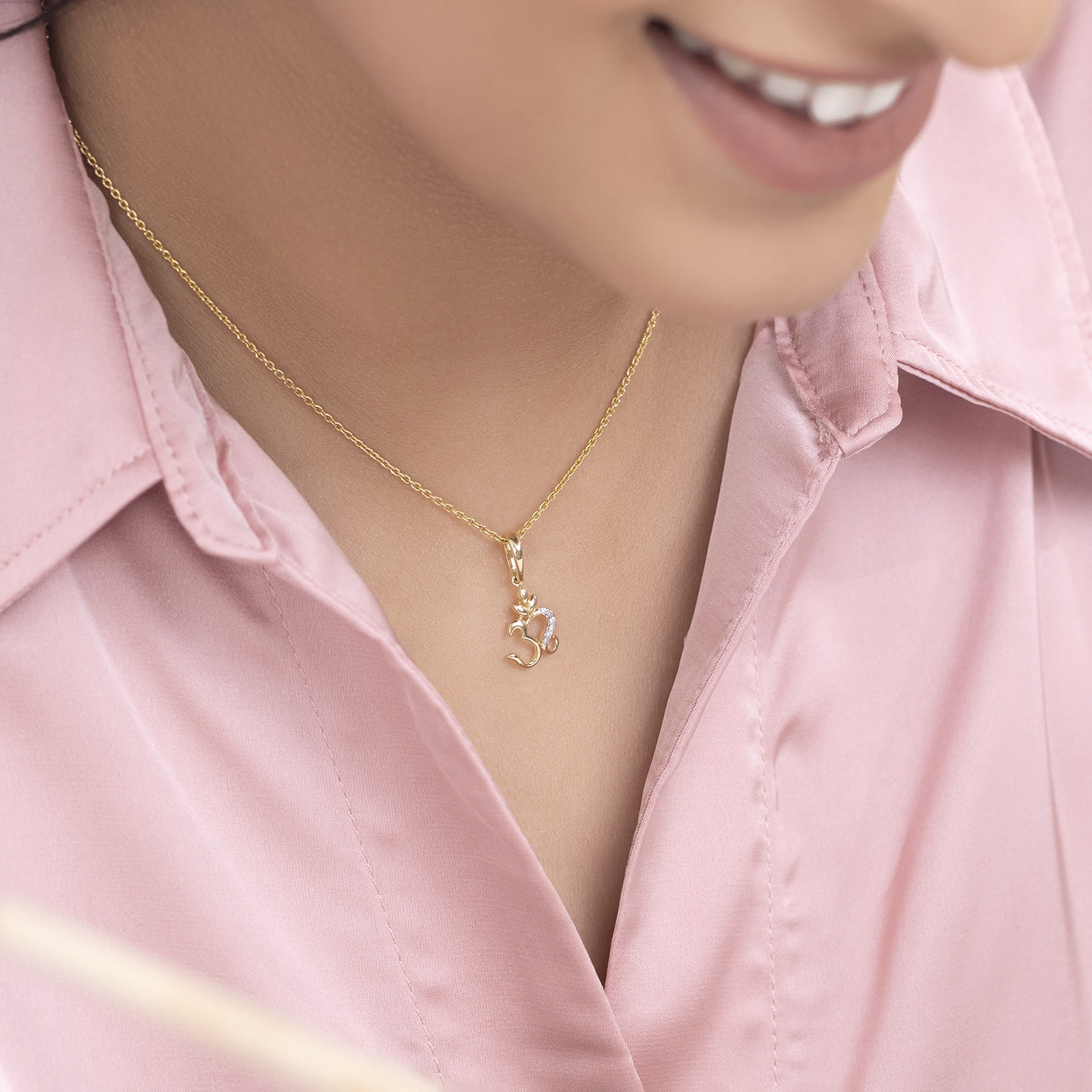 Diamond Pendants 9 Karat Yellow Gold Divine Om Diamond Pendant