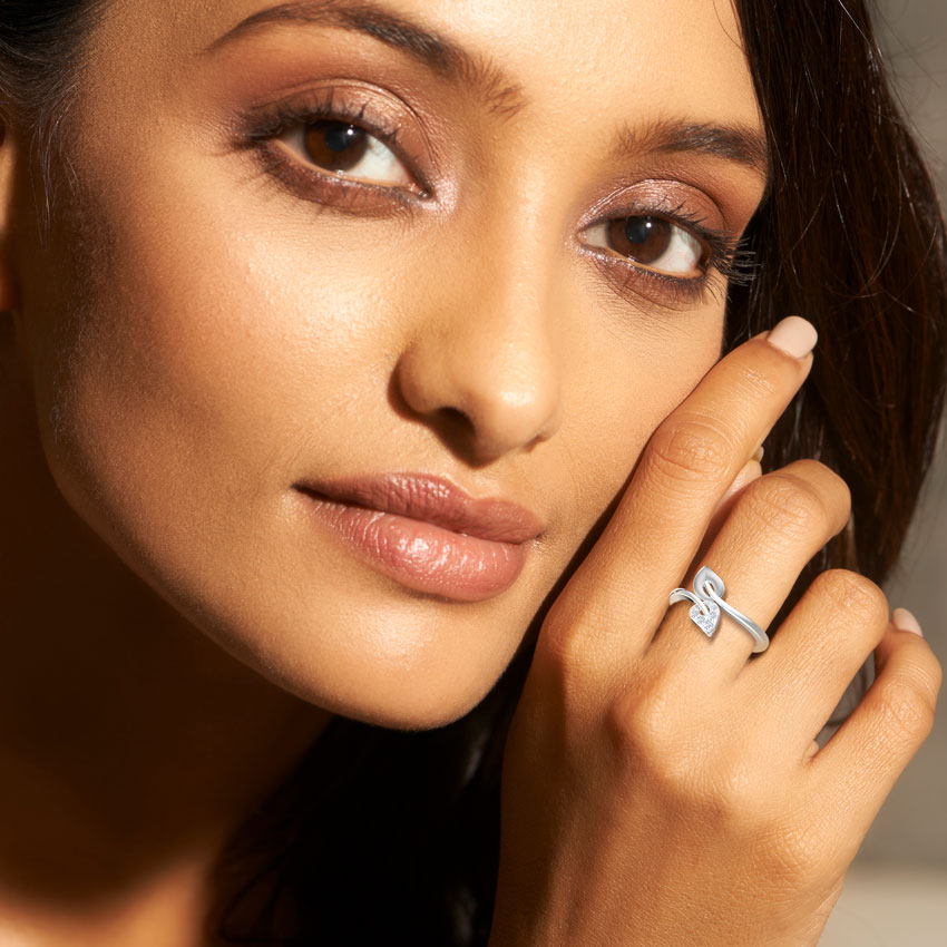 Confetti Platinum Ring