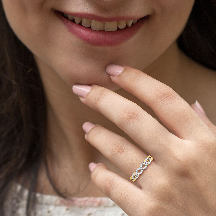 Twisty Curl Diamond Band Twisty Curl Diamond Band