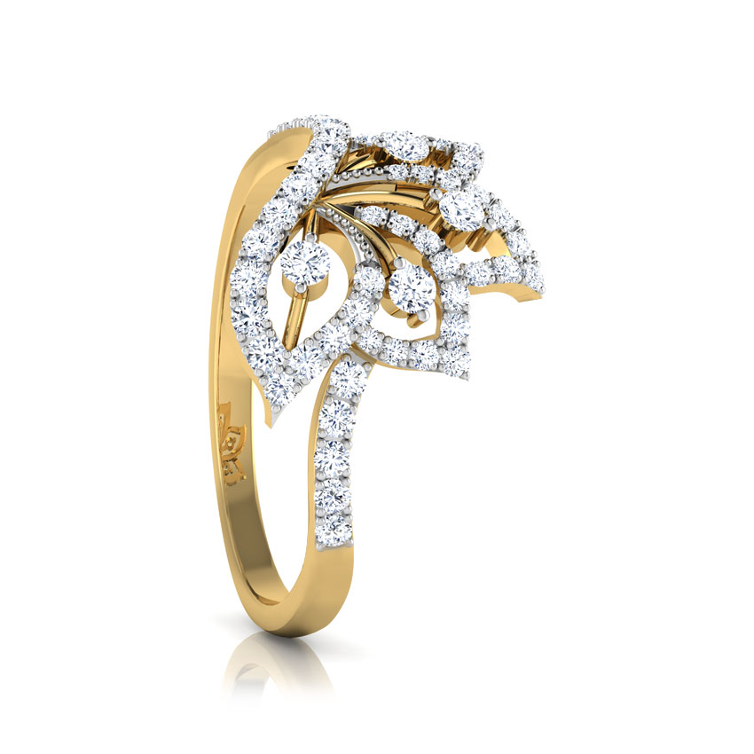 Petal Spread Out Diamond Ring Petal Spread Out Diamond Ring