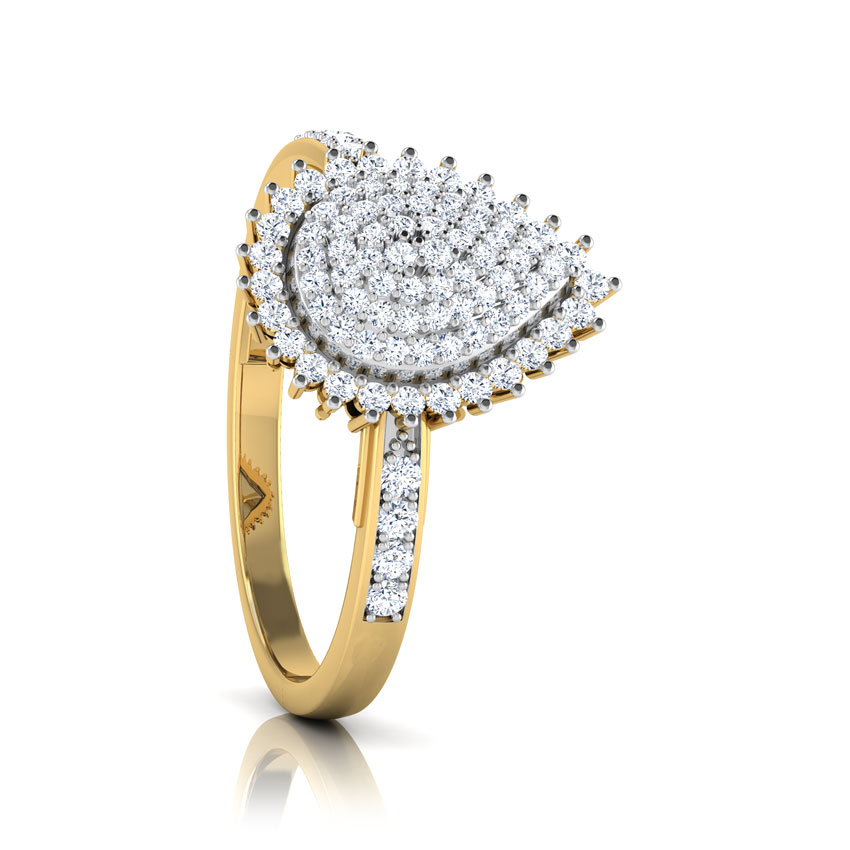 Grand Pear Diamond Ring Grand Pear Diamond Ring