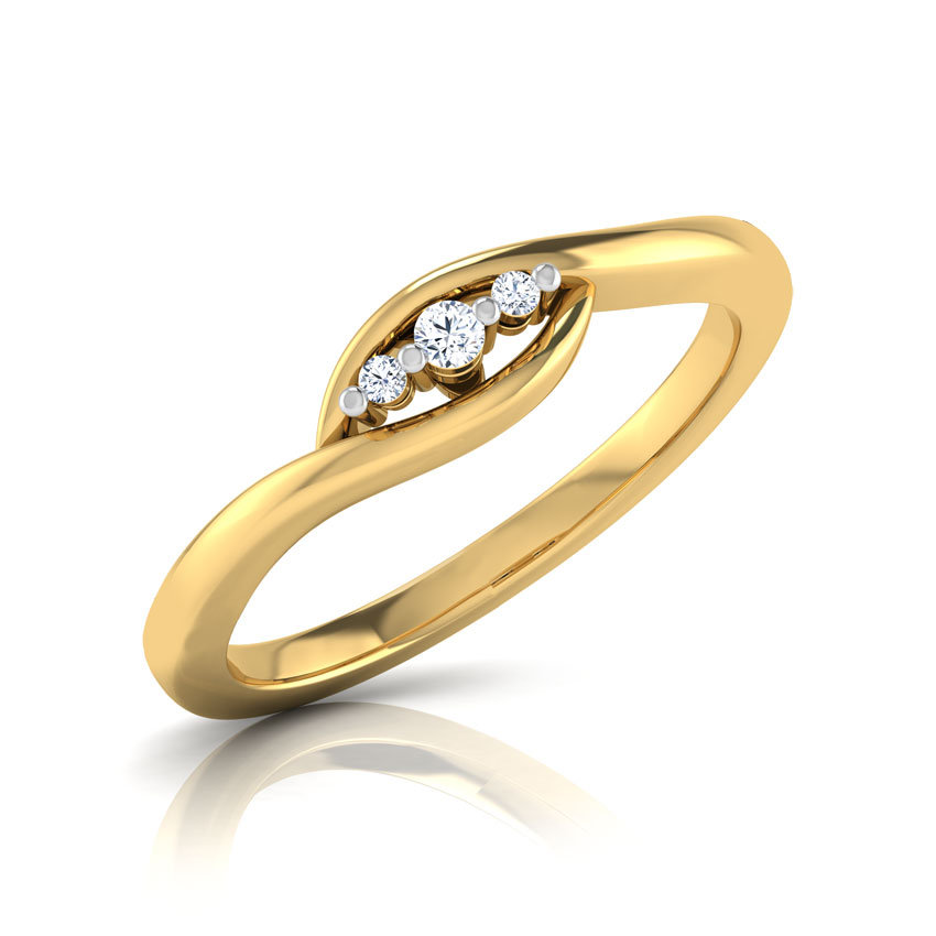 Lucia 3 Stone Ring