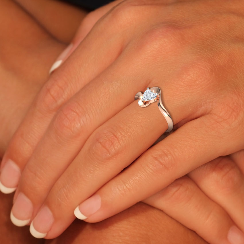 Diamond Rings 18 Karat Rose Gold Alluring Heart Promise Diamond Ring