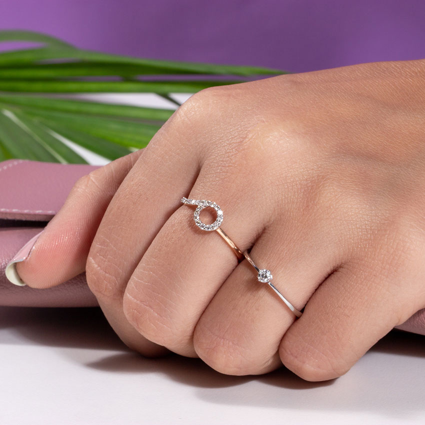 Curvature Twin Diamond Rings