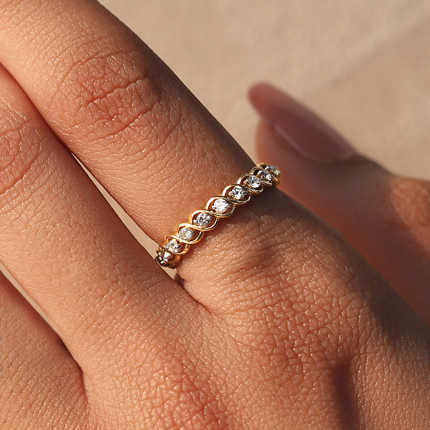 Wave Eternity Diamond Band