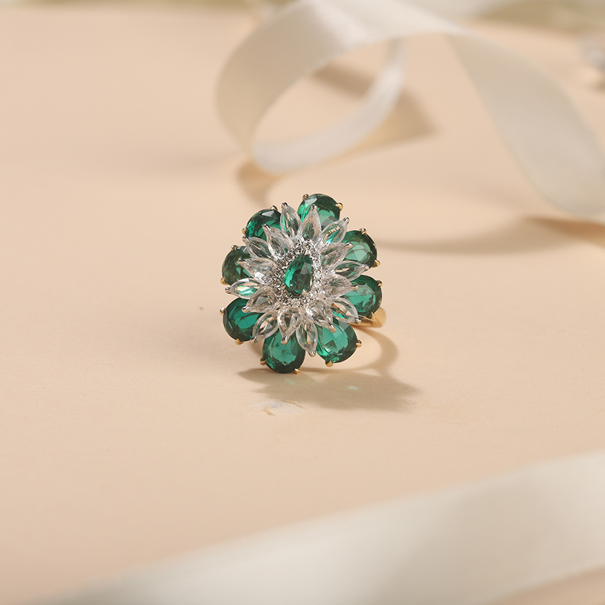 Alfiya Bloom Diamond Ring Alfiya Bloom Diamond Ring