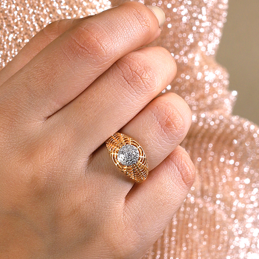Elaborate Mesh Cocktail Diamond Ring